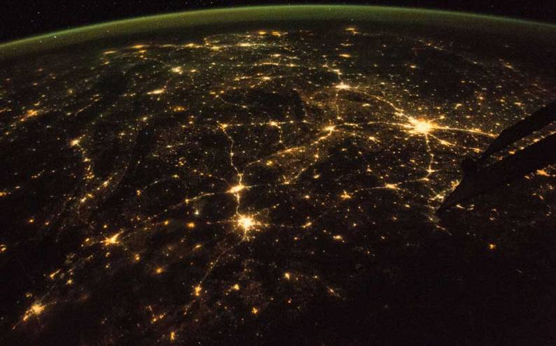 राती अन्तरिक्षवाट देखिएको नेपालको केन्द्र भाग