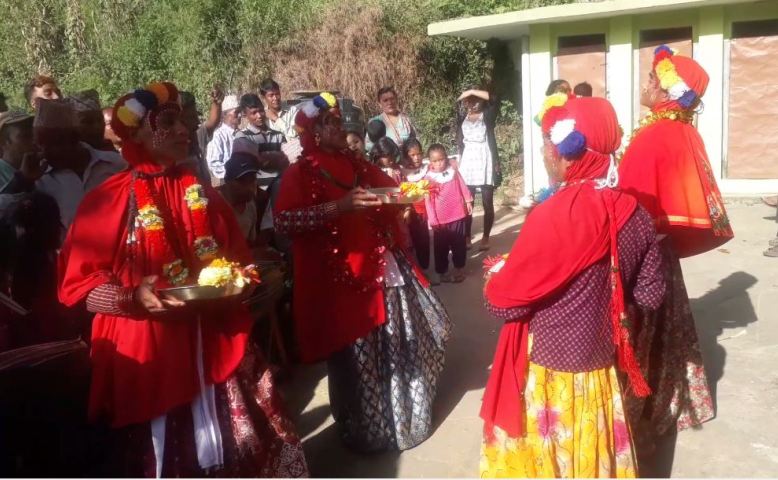 मार्खुको हिले नाच