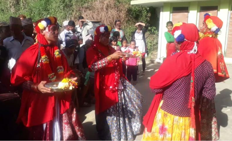  4 मार्खुको हिले नाच