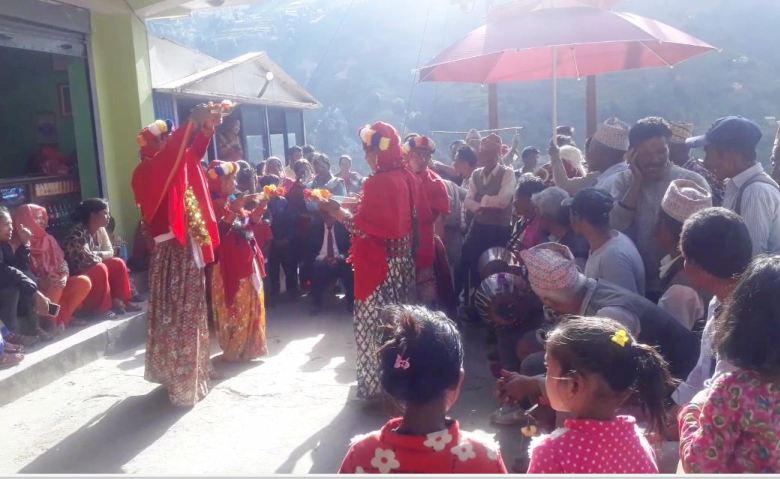  मार्खुको हिले नाच