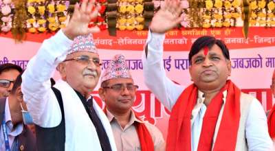 केपी शर्मा ओली र बृजेशकुमार गुप्ता