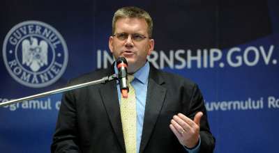 डिन आर थम्सन