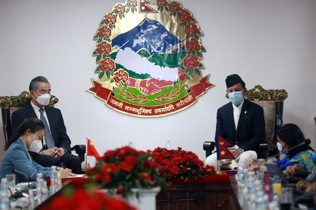 डा. नारायण खड्का र वाङ वी