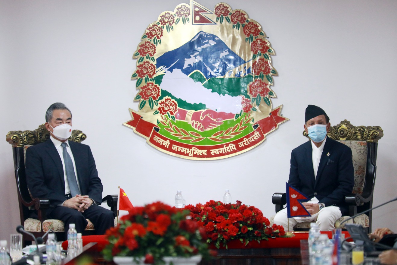 डा. नारायण खड्का र वाङ वी