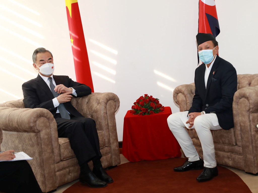 डा. नारायण खड्का र वाङ वी