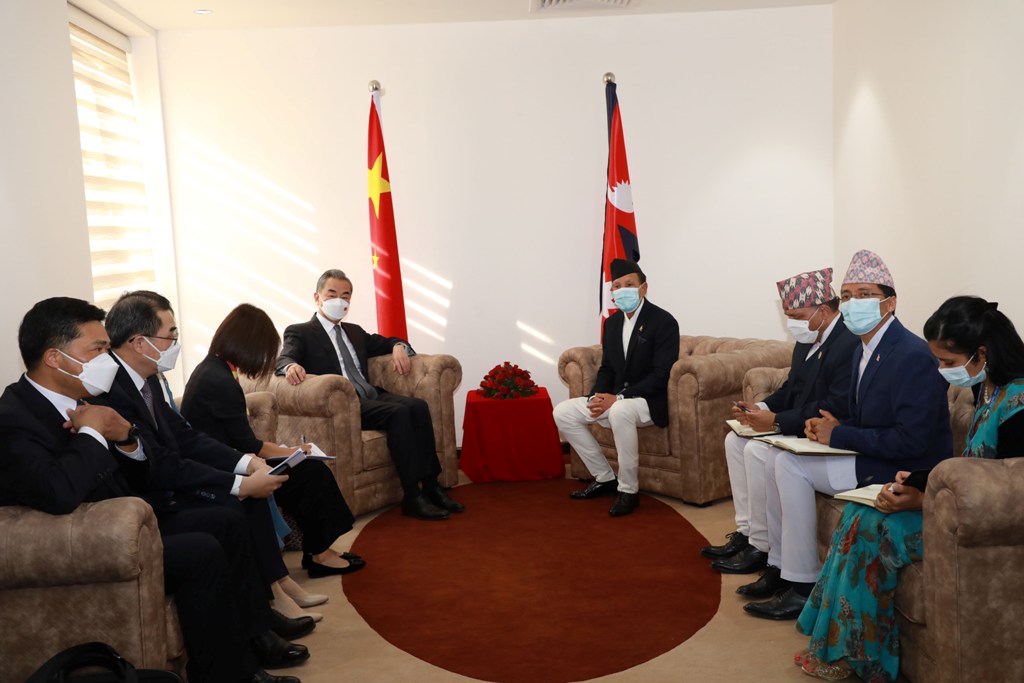 डा. नारायण खड्का र वाङ वी