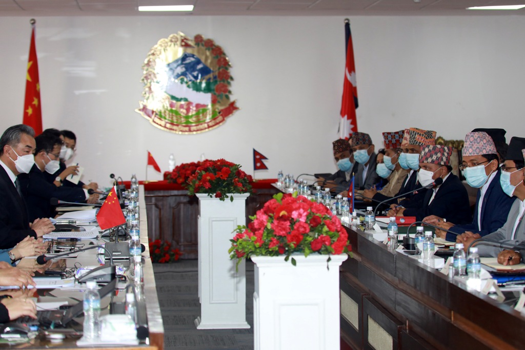 डा. नारायण खड्का र वाङ वी