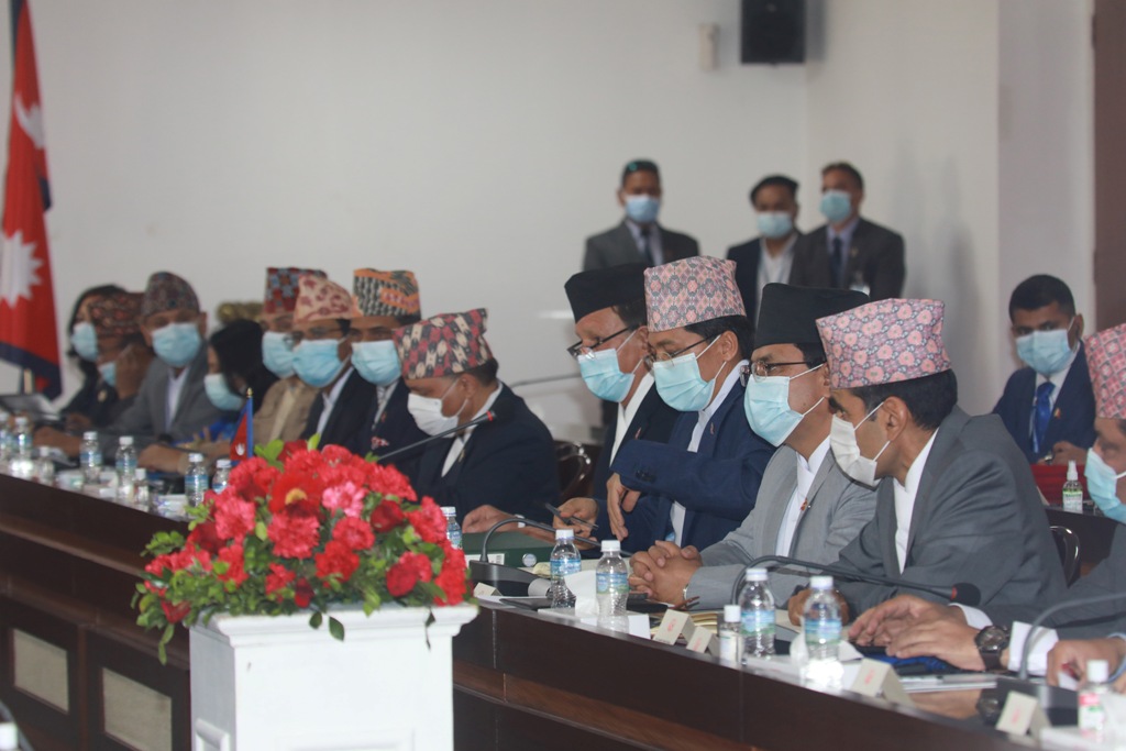 डा. नारायण खड्का र वाङ वी