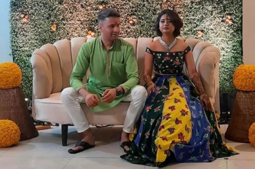 केकी अधिकारी र रोहित तिवारी