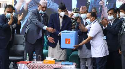 प्रधानमन्त्री देउवाद्वारा टाइफाइडविरुद्धको खोप अभियानको शुभारम्भ