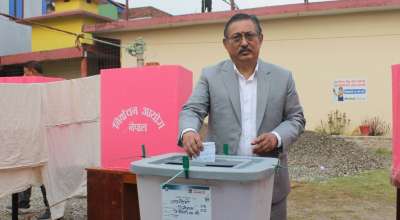 गृहमन्त्री बालकृष्ण खाणले गरे मतदान