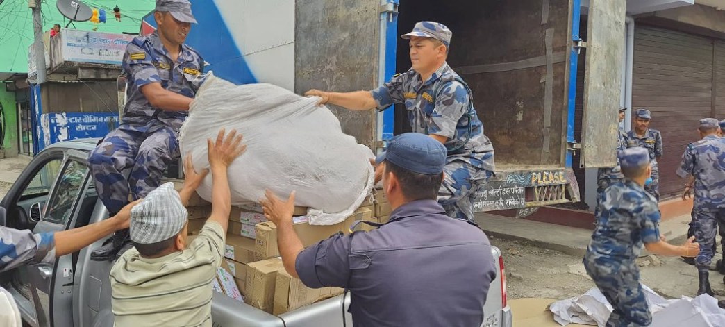 दार्चुला आइपुग्यो मतपत्र