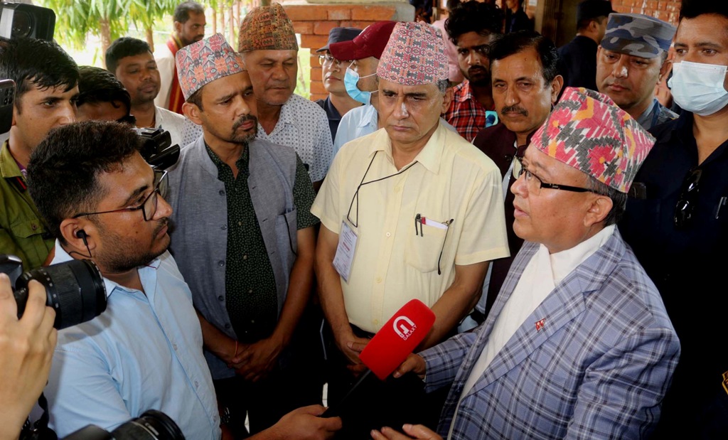 दिनेशकुमार थपलिया