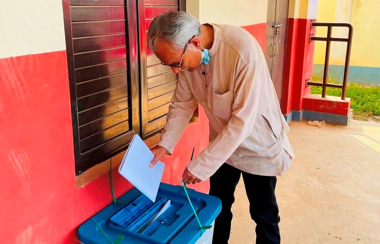 डा. बाबुराम भट्टराई मतदान