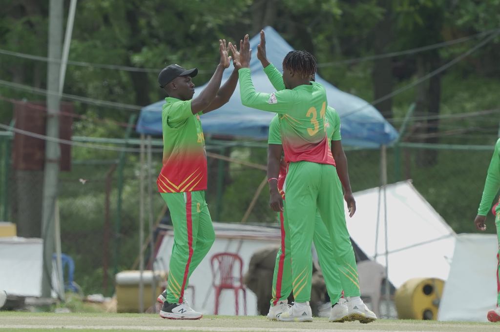 जिम्बावे एसँग नेपाल ३ विकेटले पराजित