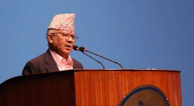 माधव नेपाल संसदमा