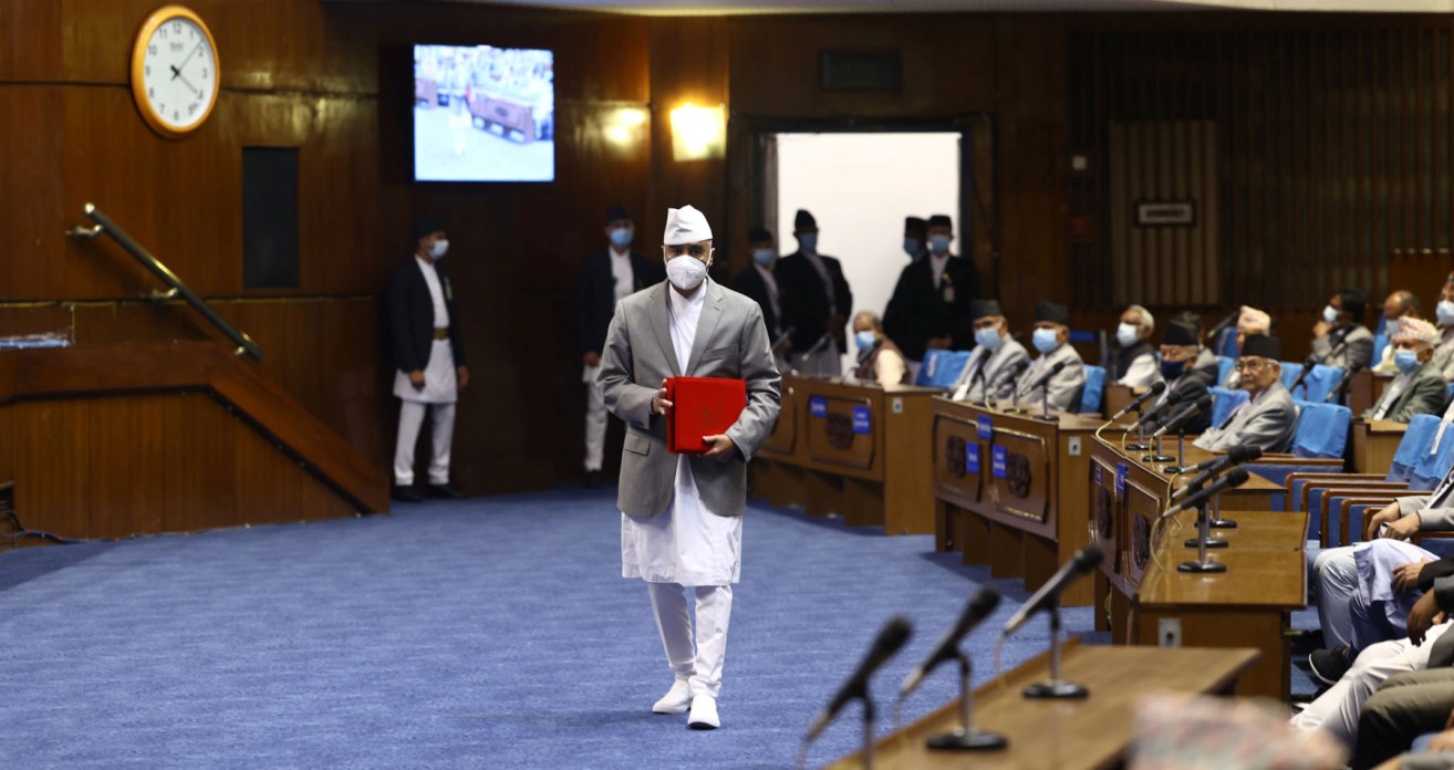 प्रधानमन्त्री शेरबहादुर देउवा संसदमा