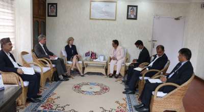 ऊर्जामन्त्री भुसाल र बेलायती राजदूत पोलिटवीच शिष्टाचार भेट