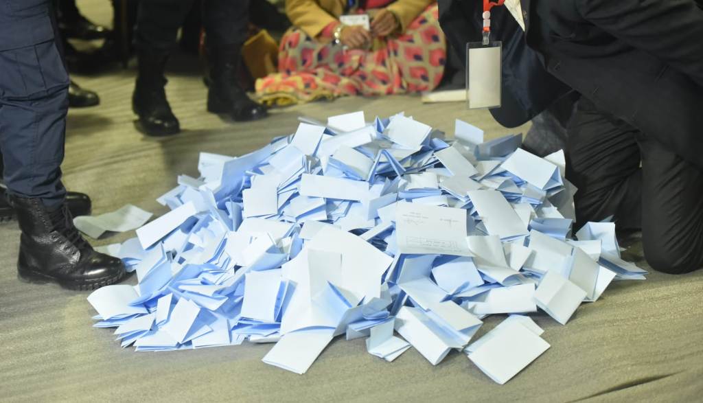 मतगणना सुरु