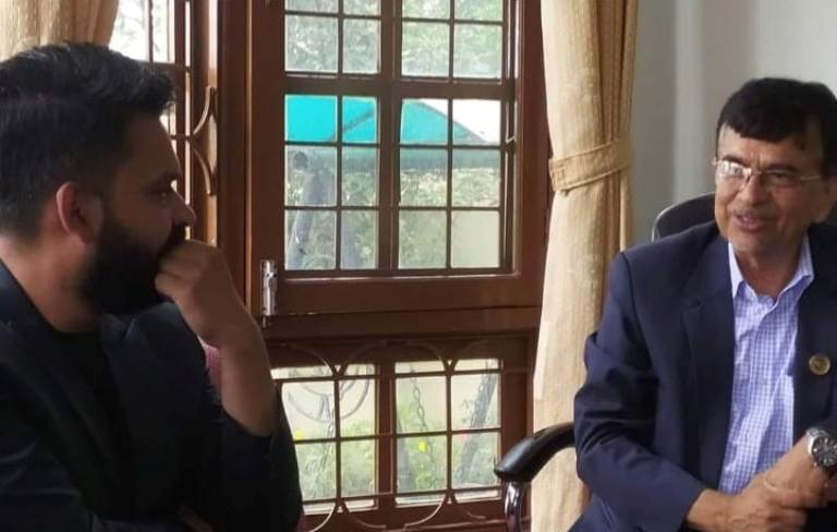 बालेन्द्र शाह र राजेन्द्र पाण्डे