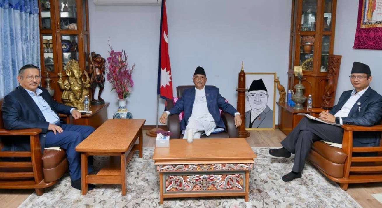ओलीलाई भेट्न गृहमन्त्री र कानुनमन्त्री गए बालकोट