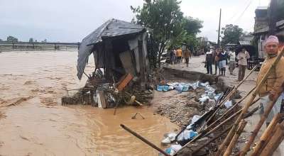 झापाको दमकमा बाढी