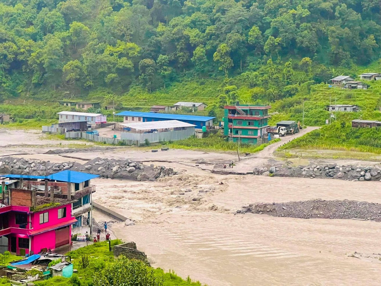 फट्टेको पुलमा क्षति