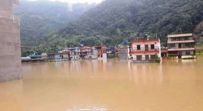 ३०० घर डुबानमा