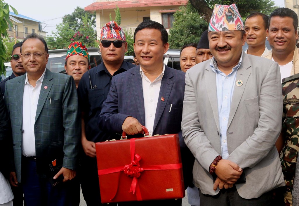 राजेन्द्र राई र इन्द्रबहादुर आङ्बो