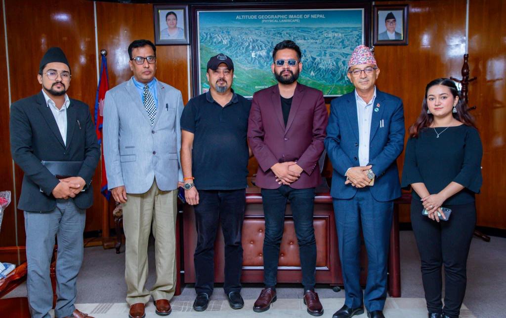 धनराज आचार्य र बालेन साह