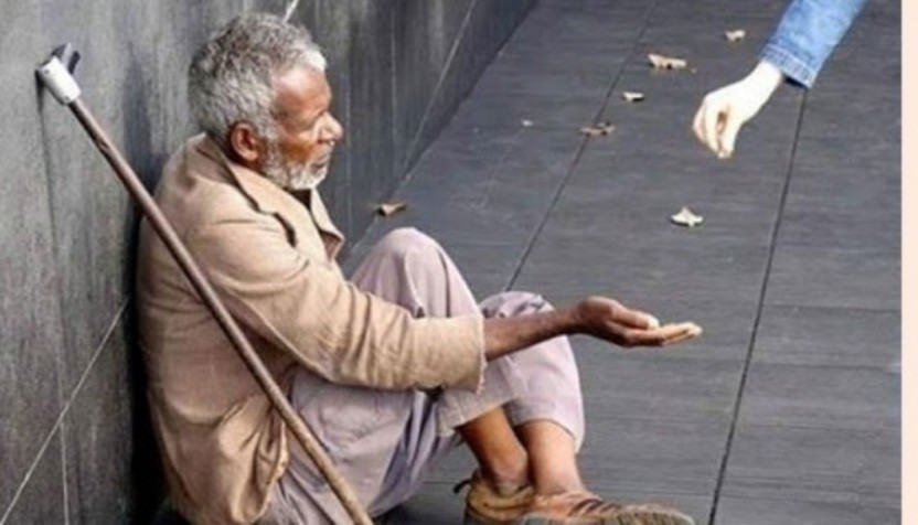भिख माग्दै