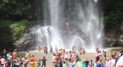 छहरा झरना