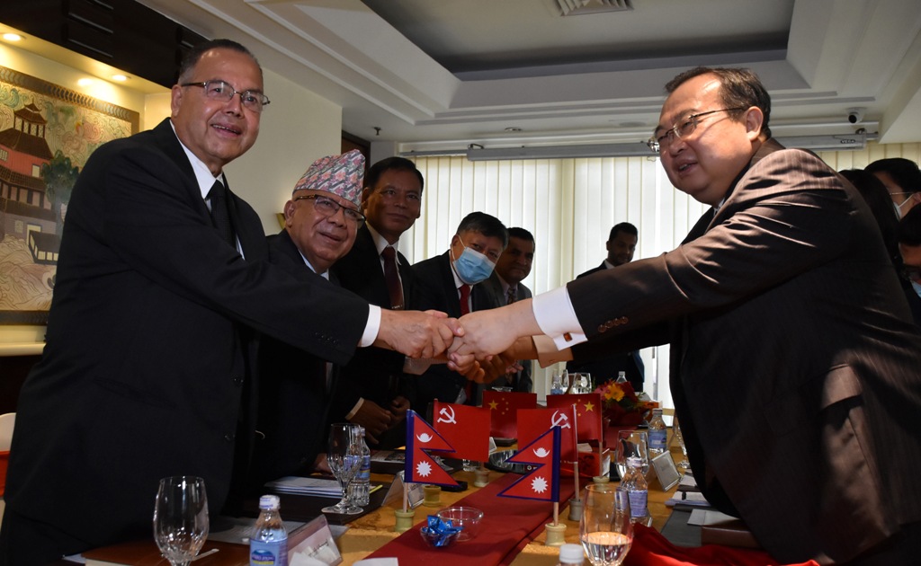 माधवकुमार नेपाल र लिउ जियानचाओ