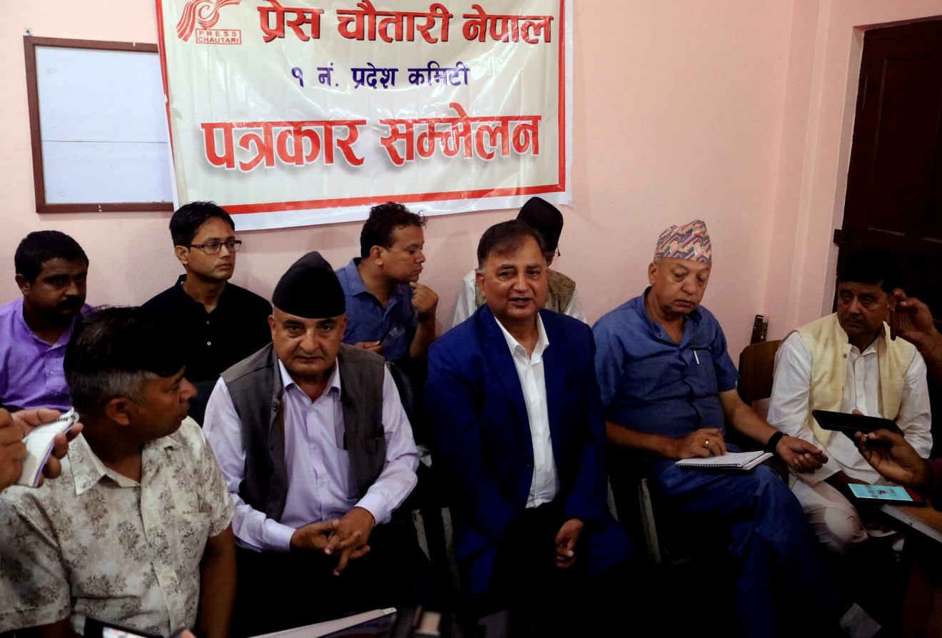 ईश्वर पोखरेल
