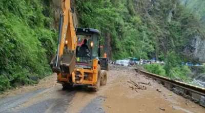 याम्पा-आँबुखैरेनी सडक