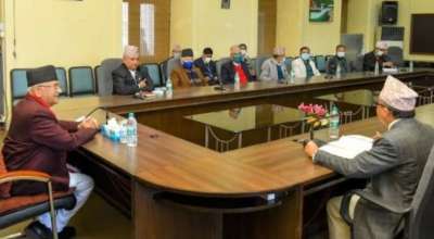 केपी ओली र दिनेशकुमार थपलिया