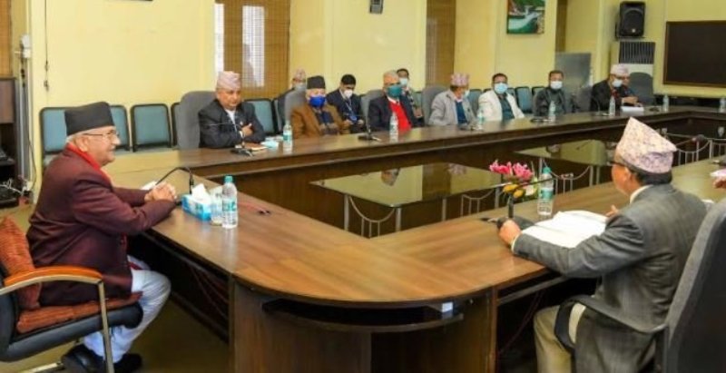 केपी ओली र दिनेशकुमार थपलिया