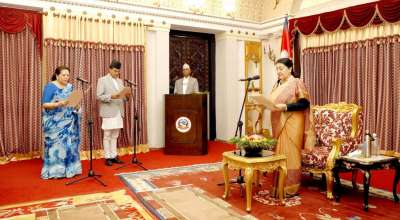 दुई राजदूतले लिए शपथ