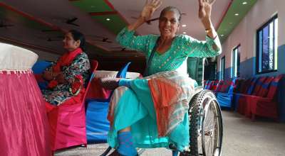 अपाङ्गता भएका महिलाहरुले यसरी मनाए तीज