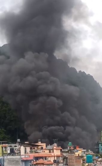 बालाजु बाइसधारामा भीषण आगलागी