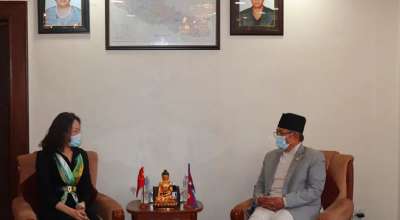 गृहमन्त्री खाँण र चिनियाँ राजदूत यान्छी