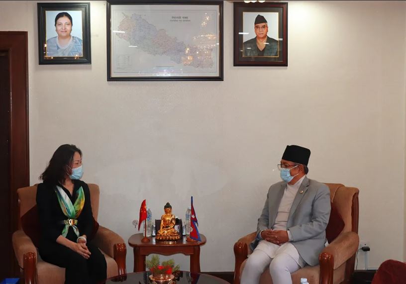 गृहमन्त्री खाँण र चिनियाँ राजदूत यान्छी