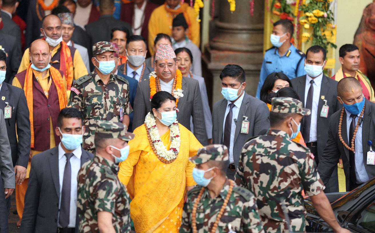 राष्ट्रपति भण्डारीले तीजमा गरिन् पशुपतिनाथको दर्शन