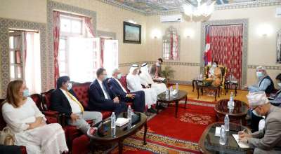 राष्ट्रपति भण्डारीसमक्ष प्रमण्डलका अध्यक्षबाट शिष्टाचार भेट