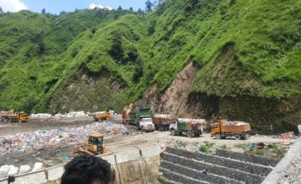 फोहोरका गाडीहरु