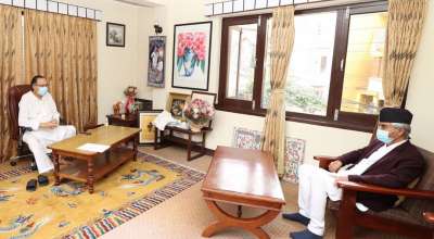 शेरबहादुर देउवा र झलनाथ खनाल