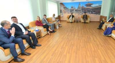 एमाले अध्यक्ष ओलीसँग पश्चिमा देशका राजदूतहरूद्वारा सामूहिक भेट