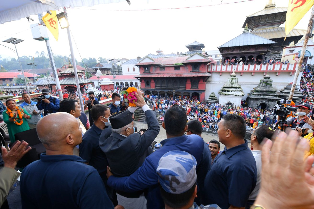 ओली पशुपतिमा आरतीमा