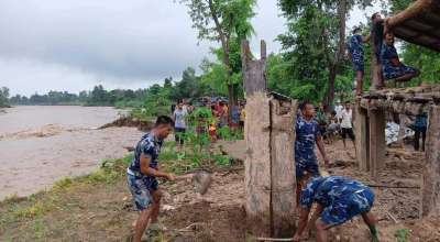 चौधर नदीको बाढी बस्तीमा पस्यो