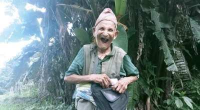 दुःखले छोडेन